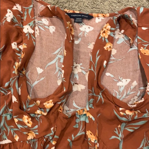 Floral top with adjustable tie - Picture 4 of 5